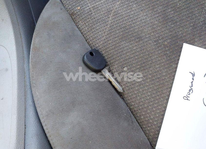 Photo 11 of 2010 Chevrolet Malibu LS (VIN 1G1ZB5EBXAF316098)