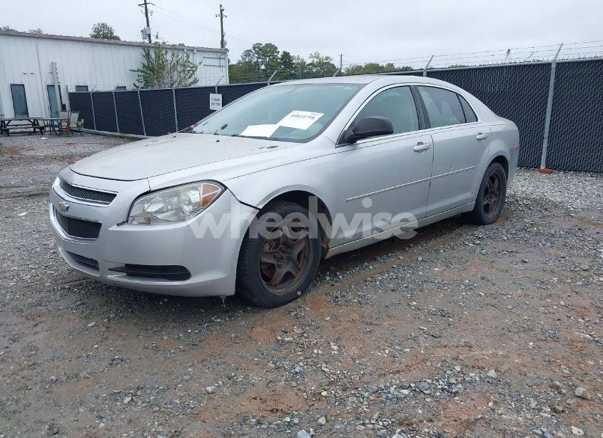 Photo 2 of 2010 Chevrolet Malibu LS (VIN 1G1ZB5EBXAF316098)