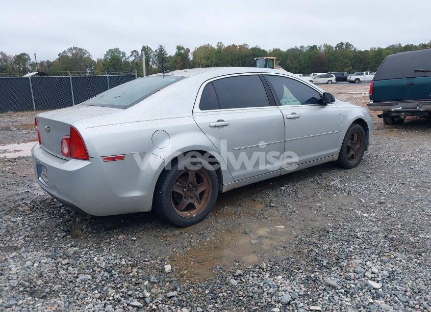Photo 4 of 2010 Chevrolet Malibu LS (VIN 1G1ZB5EBXAF316098)