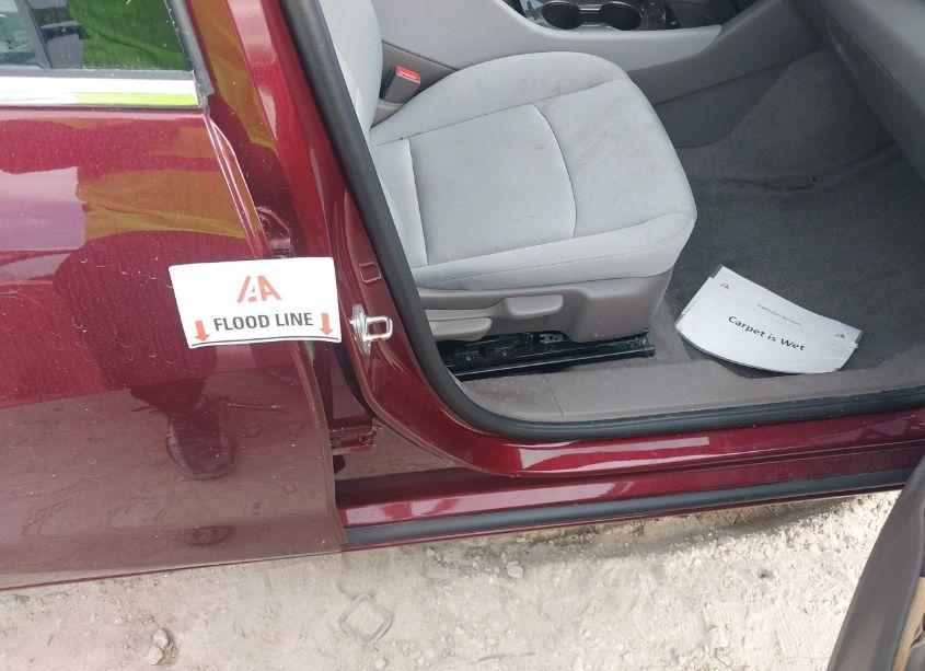 Photo 6 of 2016 Chevrolet Malibu LS (VIN 1G1ZB5ST0GF237903)