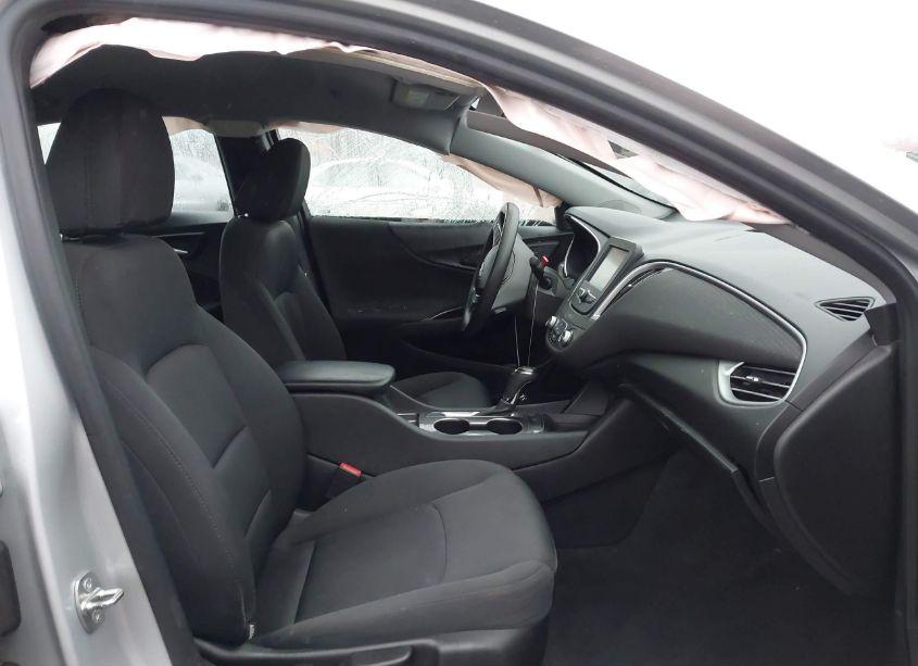 Photo 5 of 2016 Chevrolet Malibu LS (VIN 1G1ZB5ST0GF352081)