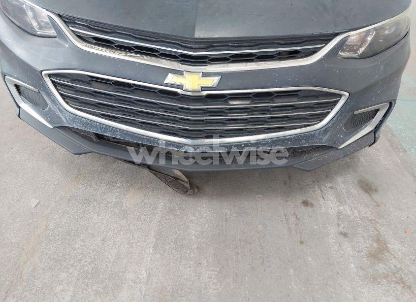 Photo 6 of 2017 Chevrolet Malibu LS (VIN 1G1ZB5ST0HF169734)