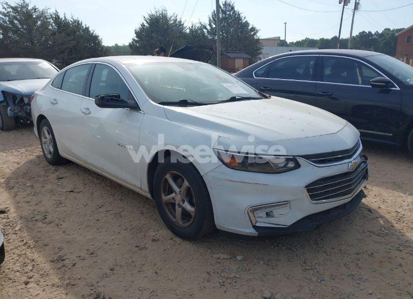 2017 Chevrolet Malibu LS (VIN 1G1ZB5ST0HF177929) main photo