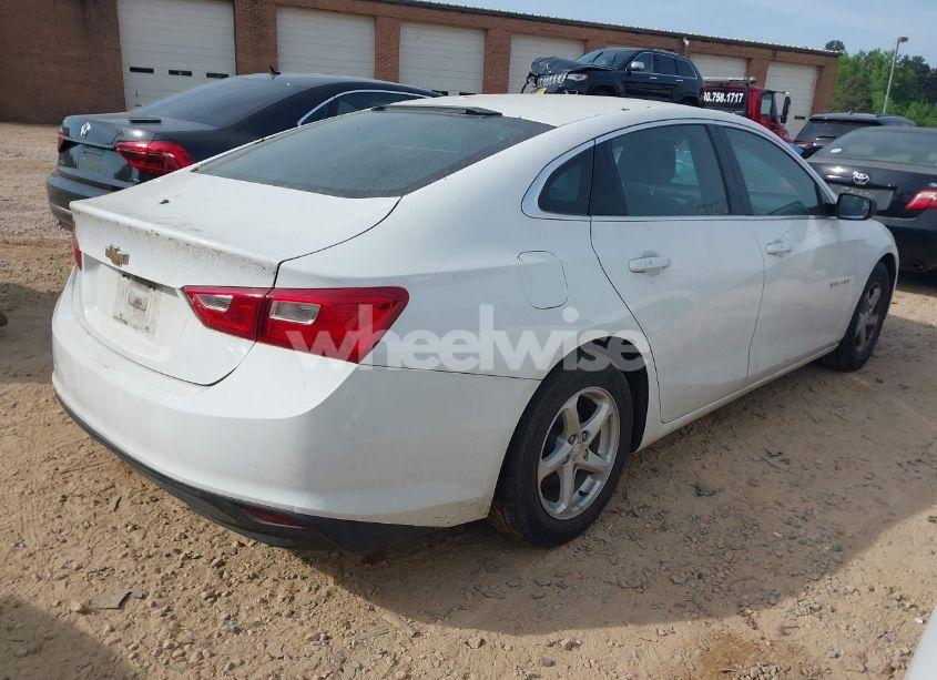 Photo 4 of 2017 Chevrolet Malibu LS (VIN 1G1ZB5ST0HF177929)