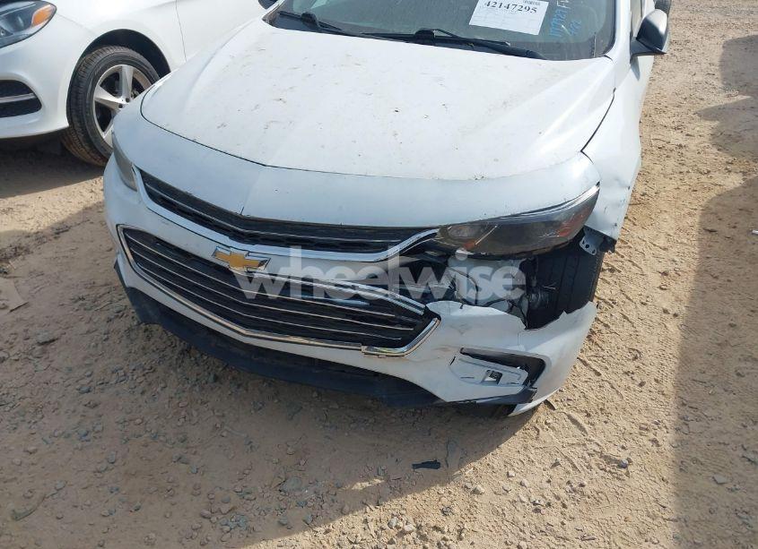 Photo 6 of 2017 Chevrolet Malibu LS (VIN 1G1ZB5ST0HF177929)