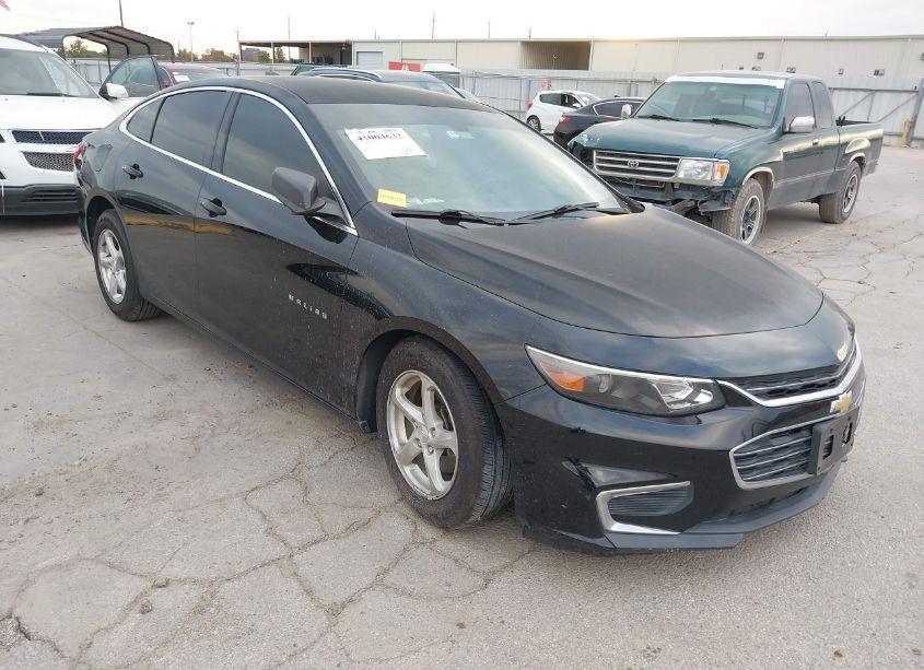 2017 Chevrolet Malibu LS (VIN 1G1ZB5ST0HF182063) main photo