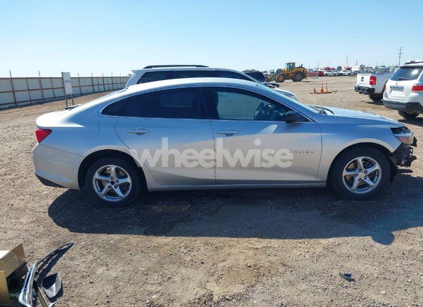 Photo 14 of 2017 Chevrolet Malibu LS (VIN 1G1ZB5ST0HF182516)