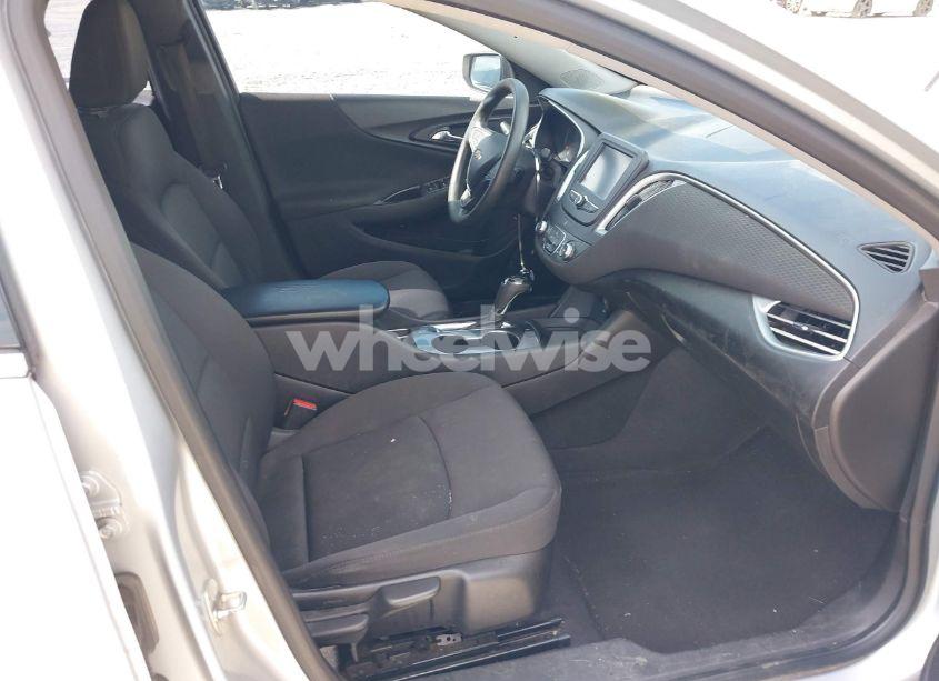 Photo 5 of 2017 Chevrolet Malibu LS (VIN 1G1ZB5ST0HF197212)