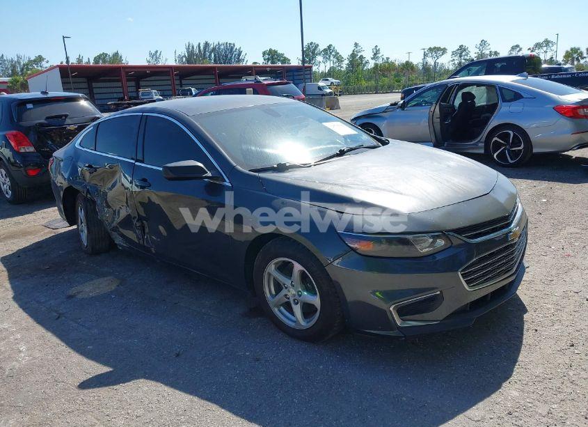 2017 Chevrolet Malibu LS (VIN 1G1ZB5ST0HF207706) main photo