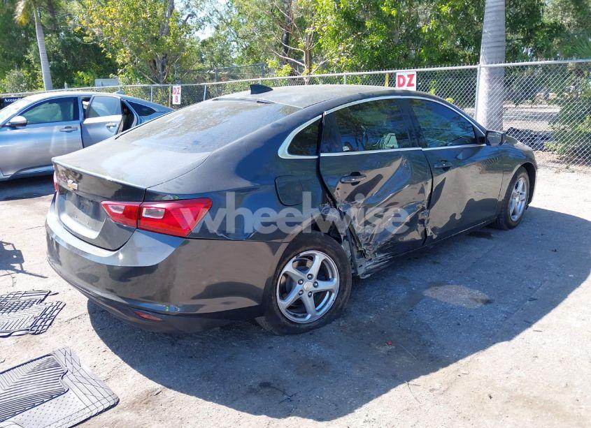 Photo 4 of 2017 Chevrolet Malibu LS (VIN 1G1ZB5ST0HF207706)