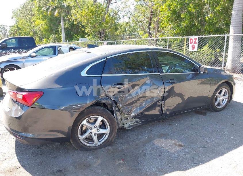 Photo 6 of 2017 Chevrolet Malibu LS (VIN 1G1ZB5ST0HF207706)
