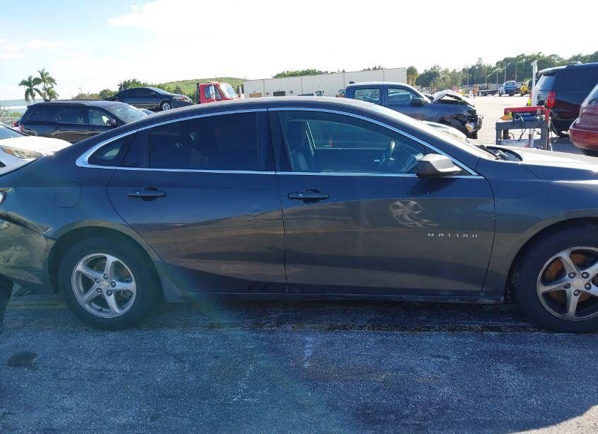 Photo 13 of 2017 Chevrolet Malibu LS (VIN 1G1ZB5ST0HF236770)