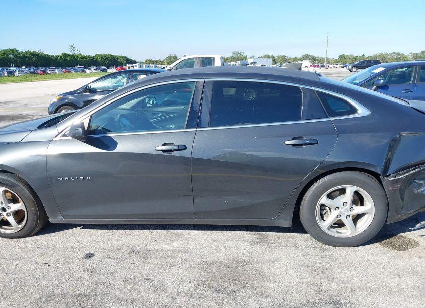 Photo 14 of 2017 Chevrolet Malibu LS (VIN 1G1ZB5ST0HF236770)
