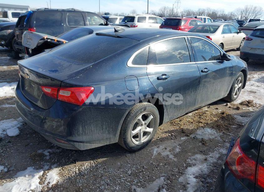 Photo 4 of 2017 Chevrolet Malibu LS (VIN 1G1ZB5ST0HF272359)