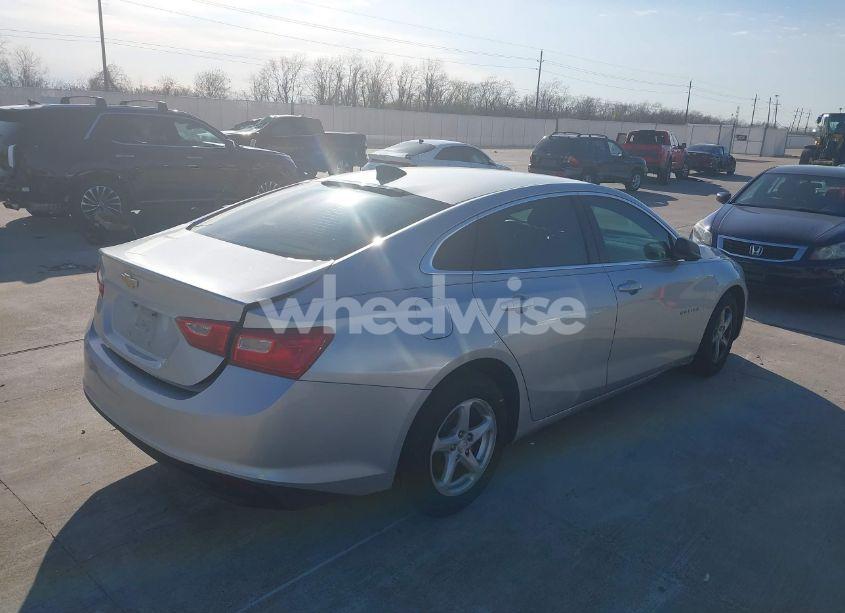 Photo 4 of 2017 Chevrolet Malibu LS (VIN 1G1ZB5ST0HF287377)