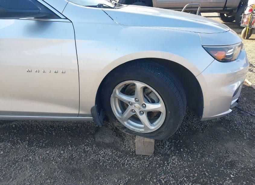 Photo 6 of 2018 Chevrolet Malibu 1LS (VIN 1G1ZB5ST0JF118207)
