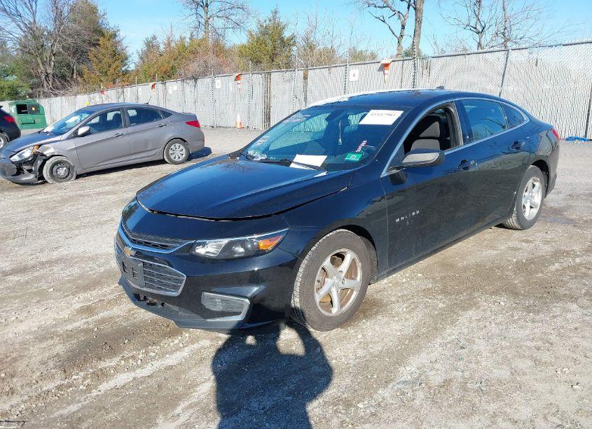 Photo 2 of 2018 Chevrolet Malibu 1LS (VIN 1G1ZB5ST0JF120166)