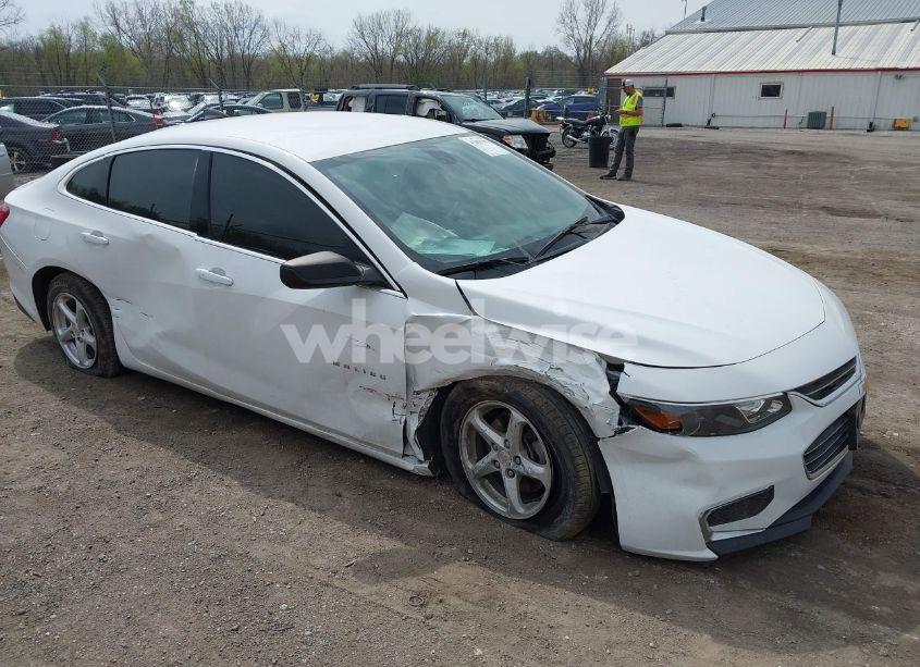 2018 Chevrolet Malibu 1LS (VIN 1G1ZB5ST0JF152034) main photo