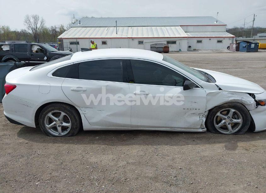 Photo 13 of 2018 Chevrolet Malibu 1LS (VIN 1G1ZB5ST0JF152034)