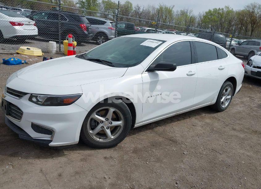 Photo 2 of 2018 Chevrolet Malibu 1LS (VIN 1G1ZB5ST0JF152034)