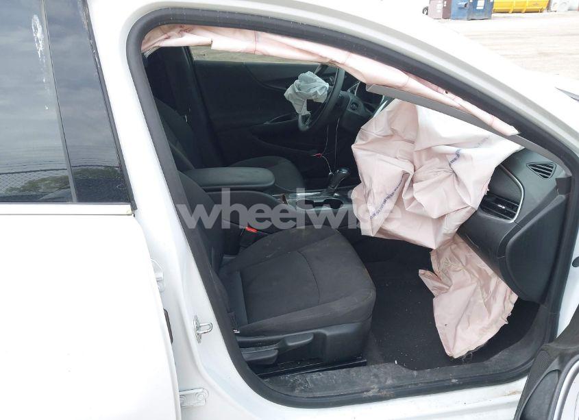 Photo 5 of 2018 Chevrolet Malibu 1LS (VIN 1G1ZB5ST0JF152034)