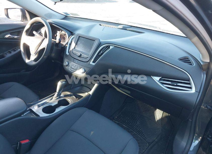 Photo 5 of 2018 Chevrolet Malibu 1LS (VIN 1G1ZB5ST0JF223586)