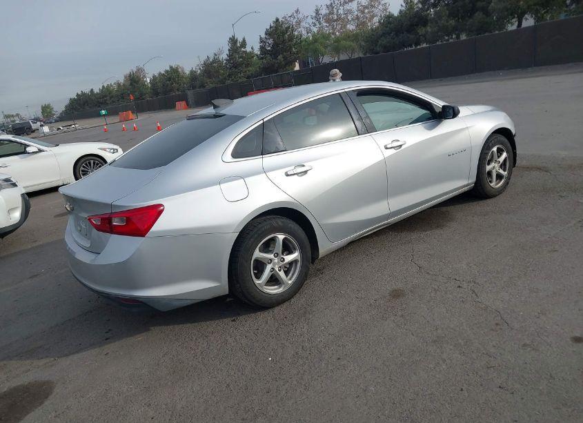 Photo 4 of 2018 Chevrolet Malibu 1LS (VIN 1G1ZB5ST0JF229629)