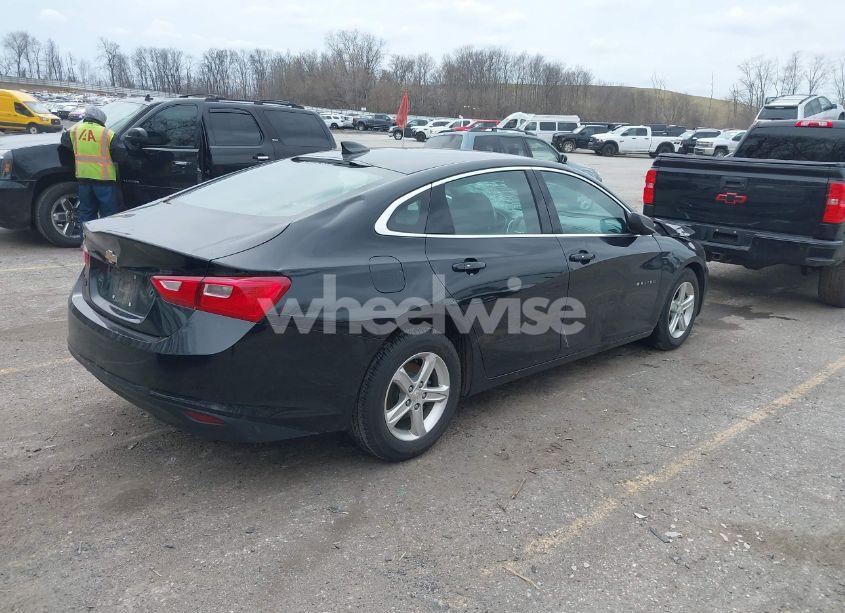 Photo 4 of 2018 Chevrolet Malibu 1LS (VIN 1G1ZB5ST0JF293394)