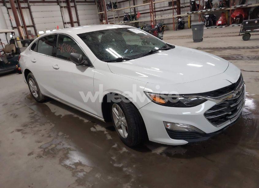 2020 Chevrolet Malibu LS (VIN 1G1ZB5ST0LF013282) main photo
