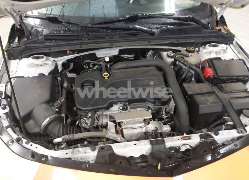 Photo 10 of 2020 Chevrolet Malibu LS (VIN 1G1ZB5ST0LF013282)