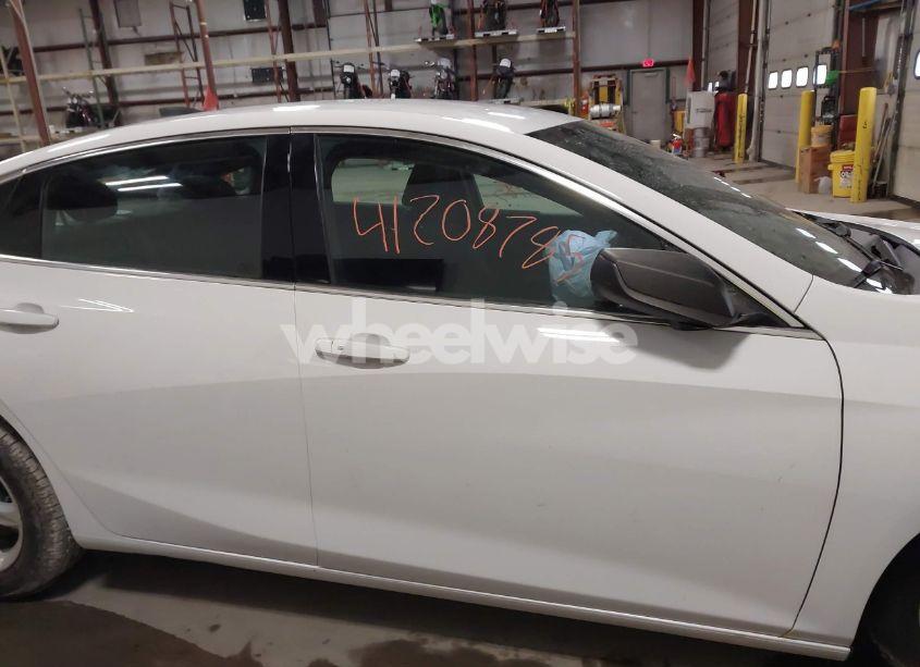 Photo 13 of 2020 Chevrolet Malibu LS (VIN 1G1ZB5ST0LF013282)
