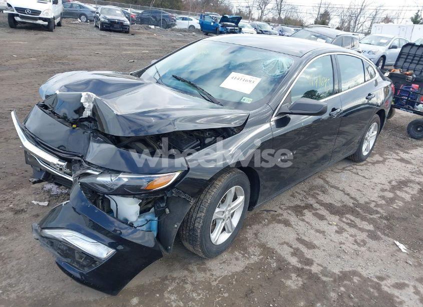 Photo 2 of 2020 Chevrolet Malibu FWD LS (VIN 1G1ZB5ST0LF013878)