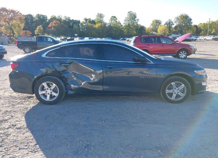 Photo 13 of 2020 Chevrolet Malibu FWD LS (VIN 1G1ZB5ST0LF027585)