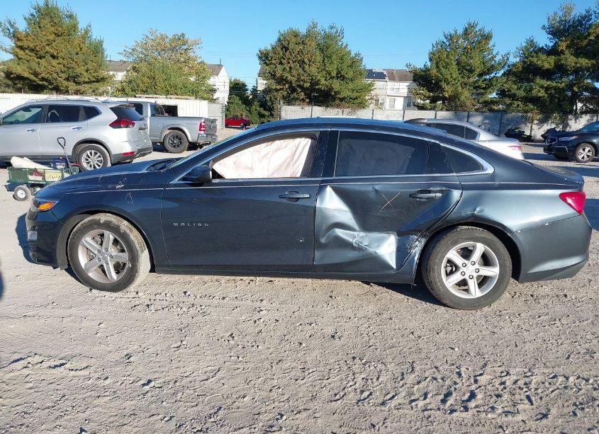 Photo 14 of 2020 Chevrolet Malibu FWD LS (VIN 1G1ZB5ST0LF027585)