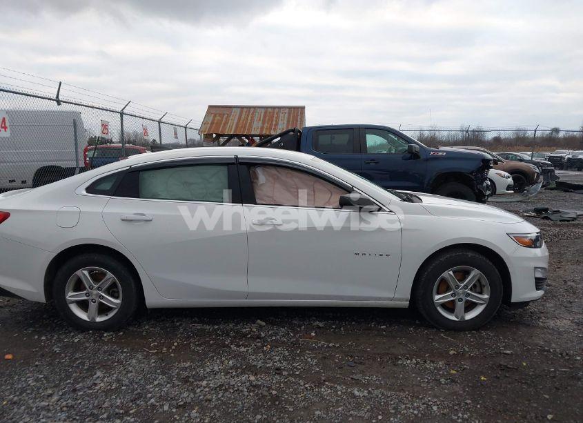 Photo 13 of 2020 Chevrolet Malibu FWD LS (VIN 1G1ZB5ST0LF120381)