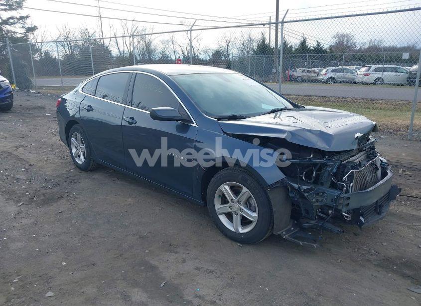 2021 Chevrolet Malibu FWD LS (VIN 1G1ZB5ST0MF084340) main photo