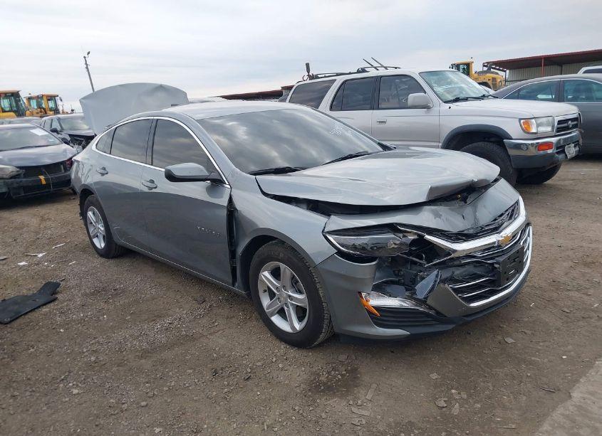 2025 Chevrolet Malibu FWD LS (VIN 1G1ZB5ST0SF102588) main photo
