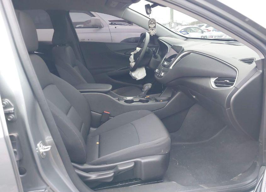 Photo 5 of 2025 Chevrolet Malibu FWD LS (VIN 1G1ZB5ST0SF102588)