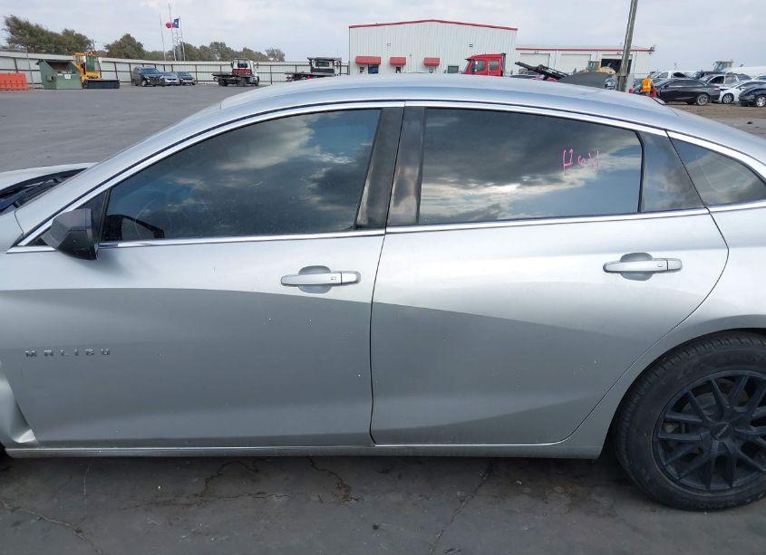 Photo 14 of 2016 Chevrolet Malibu LS (VIN 1G1ZB5ST1GF235402)