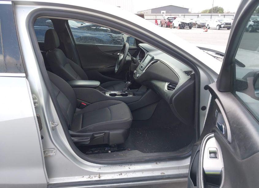 Photo 5 of 2016 Chevrolet Malibu LS (VIN 1G1ZB5ST1GF235402)