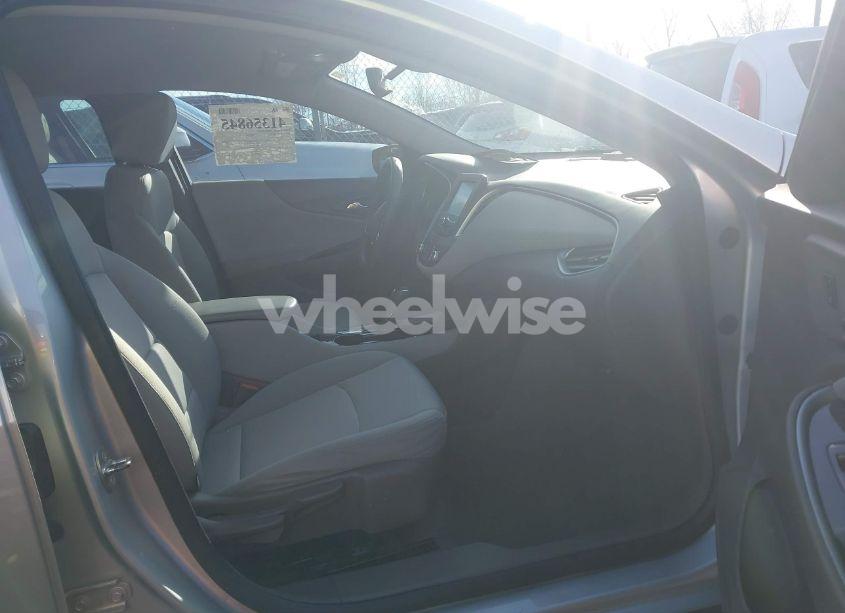 Photo 5 of 2017 Chevrolet Malibu LS (VIN 1G1ZB5ST1HF138881)