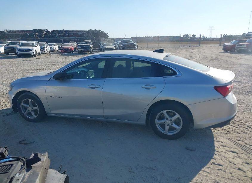 Photo 13 of 2017 Chevrolet Malibu LS (VIN 1G1ZB5ST1HF182198)