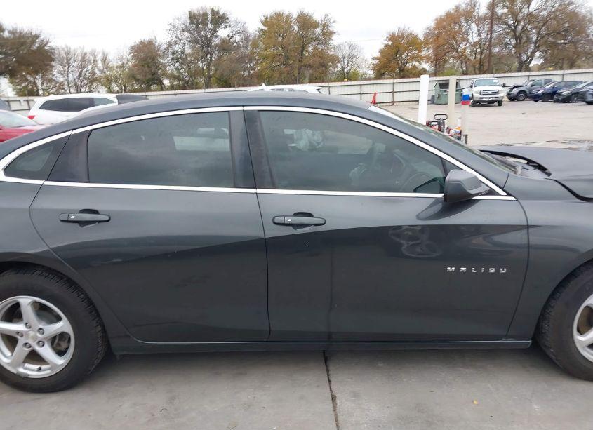 Photo 13 of 2017 Chevrolet Malibu LS (VIN 1G1ZB5ST1HF183027)