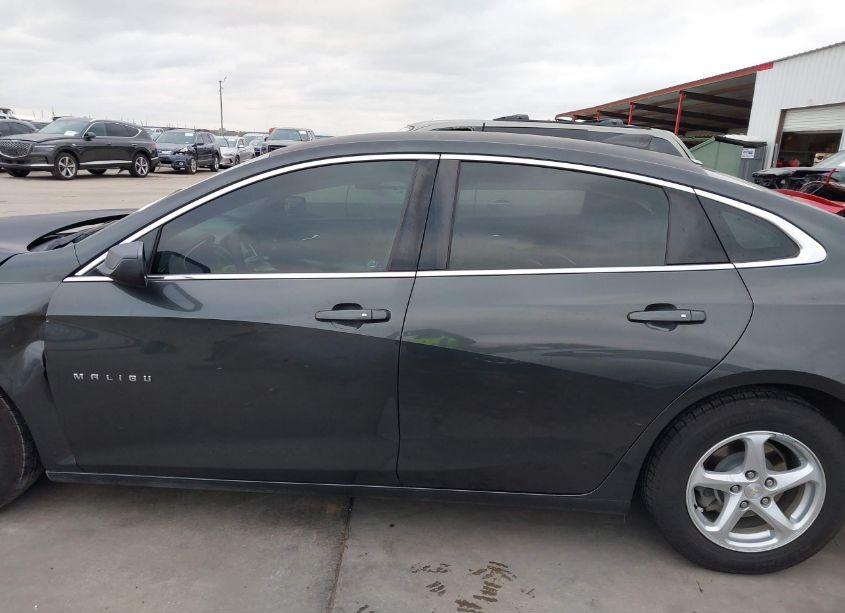 Photo 14 of 2017 Chevrolet Malibu LS (VIN 1G1ZB5ST1HF183027)