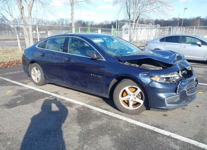 2017 Chevrolet Malibu LS (VIN 1G1ZB5ST1HF223543) main photo