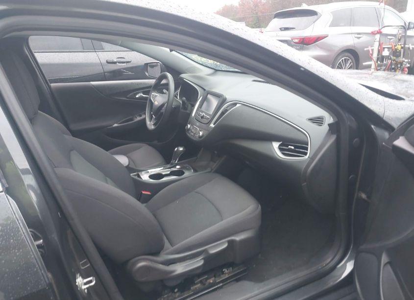 Photo 5 of 2017 Chevrolet Malibu LS (VIN 1G1ZB5ST1HF251164)