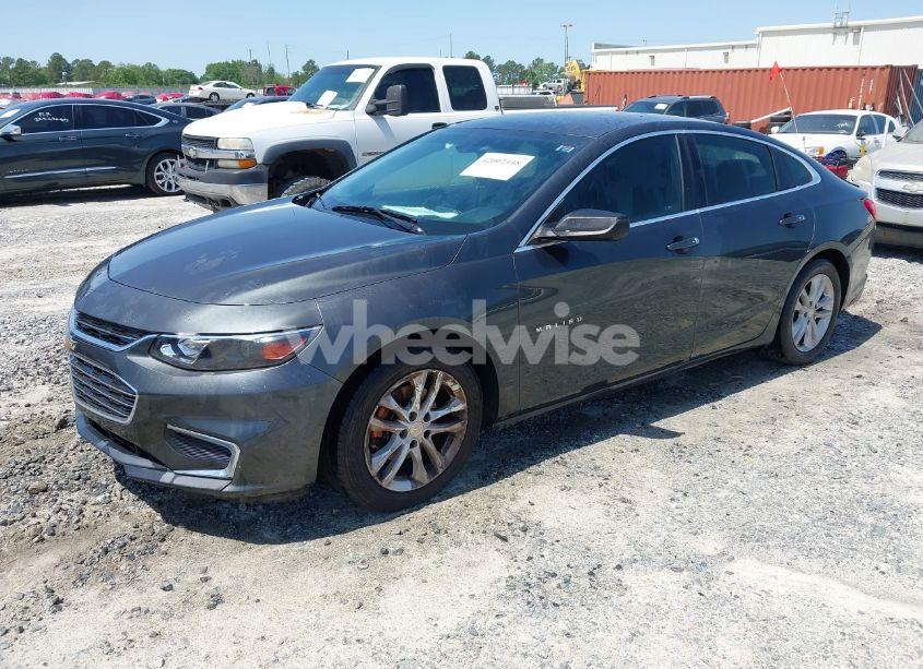 Photo 2 of 2017 Chevrolet Malibu LS (VIN 1G1ZB5ST1HF284889)