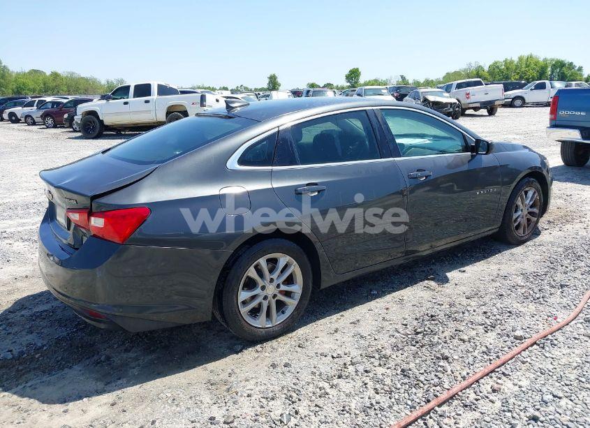 Photo 4 of 2017 Chevrolet Malibu LS (VIN 1G1ZB5ST1HF284889)