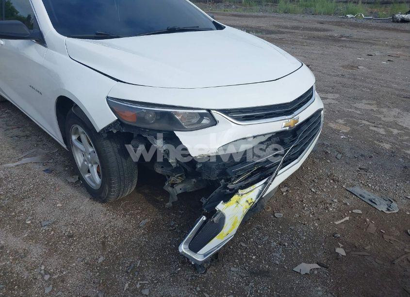 Photo 6 of 2017 Chevrolet Malibu LS (VIN 1G1ZB5ST1HF286206)
