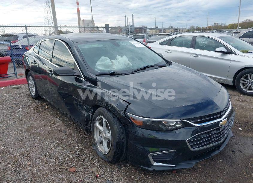 2018 Chevrolet Malibu 1LS (VIN 1G1ZB5ST1JF218123) main photo